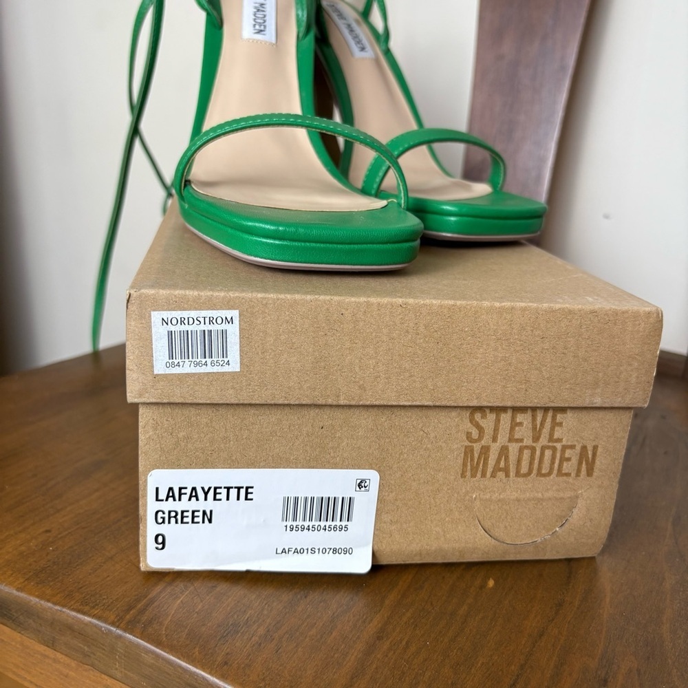 Steve Madden Vibrant Green Strappy Heels size 9 - Picture 3 of 7